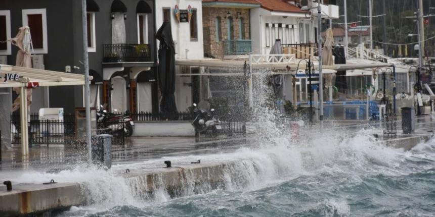 Meteoroloji'den Ege Denizi için fırtına uyarısı
