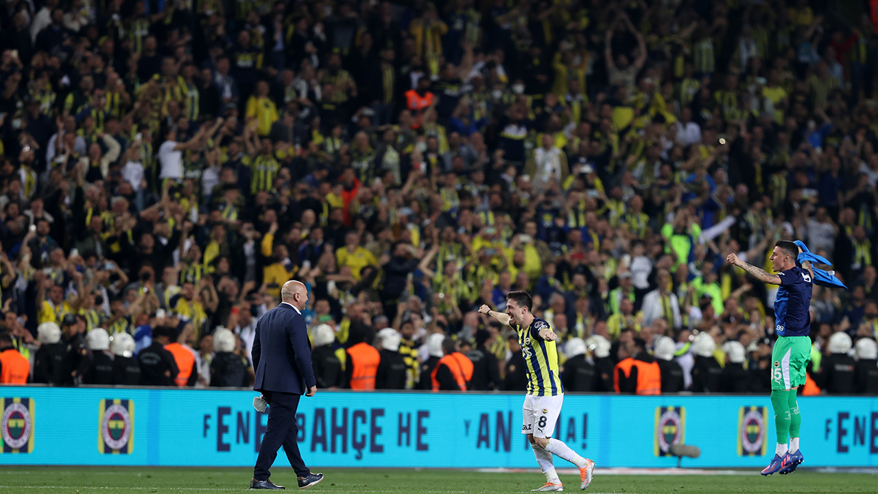 Derbi Fenerbayçe'ye yaradı, taraftarlar kulüp kasasını doldurdu