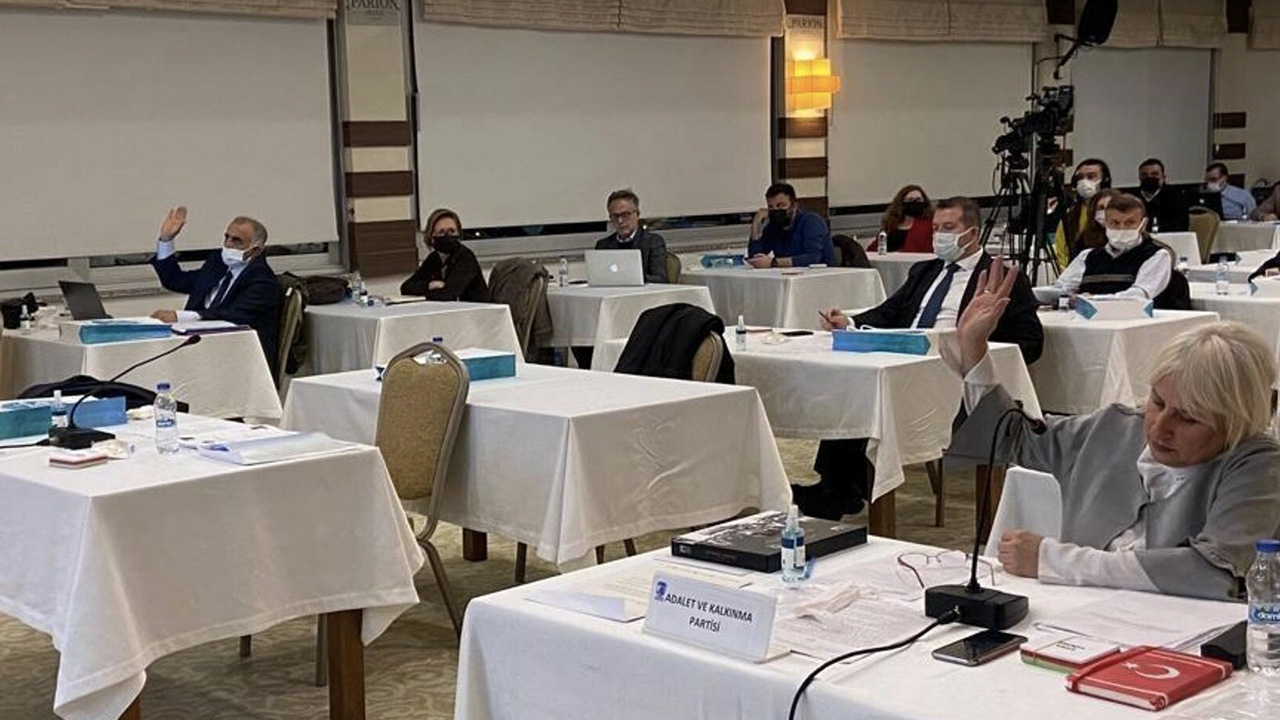 Kılıçdaroğlu'nun "Bedava elektrik" vaadini yok sayıdılar: Belediye meclisi önergeyi reddetti
