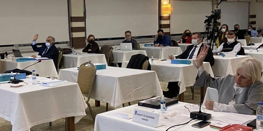 Kılıçdaroğlu'nun "Bedava elektrik" vaadini yok sayıdılar: Belediye meclisi önergeyi reddetti