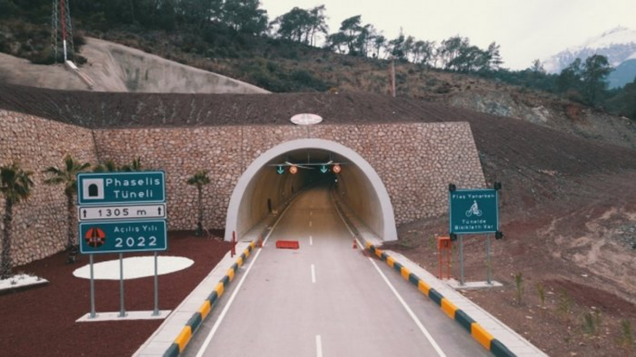 Turizmin kalbinde ulaşımı rahatlatacak Phaselis Tüneli bugün açılıyor: 20 milyon liralık tasarruf sağlayacak...