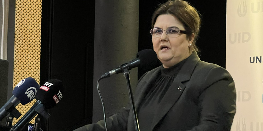 Bakan Yanık'tan Almanya'daki Türklere çağrı: Koruyucu aile olun
