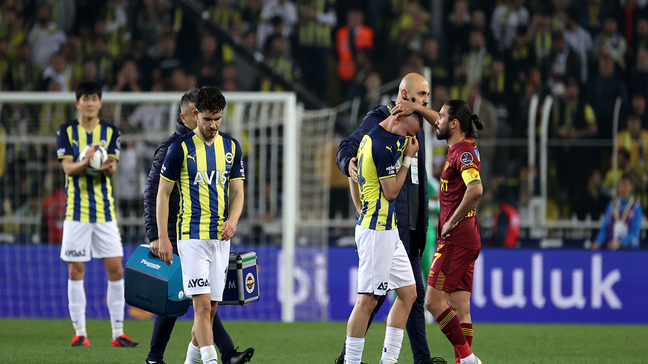 Fenerbahçe'den Pelkas'ın sakatlığı ile ilgili açıklama