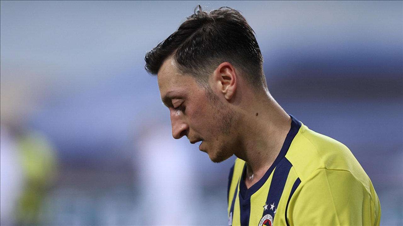 Rıdvan Dilmen Mesut'u transfer etmek isteyen kulübü açıkladı