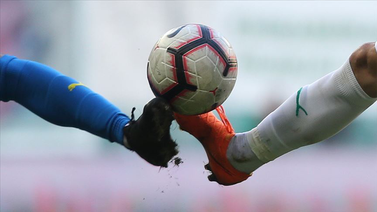 Futbol sahasında kahreden ölüm