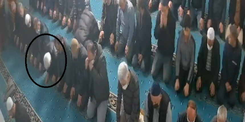 Ölüm, onu namaz sırasında buldu! Camide hayatını kaybetti!