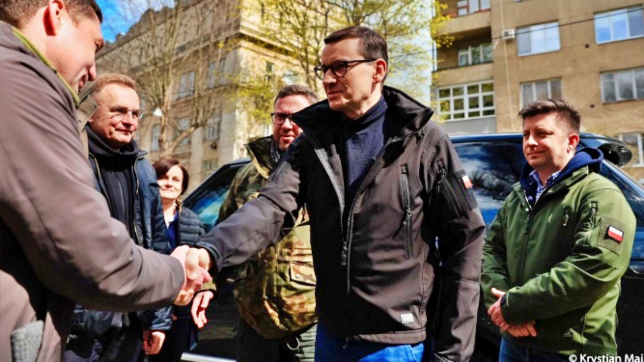 Polonya Başbakanı Morawiecki, Lviv'den duyurdu: Gerekirse hazırız!