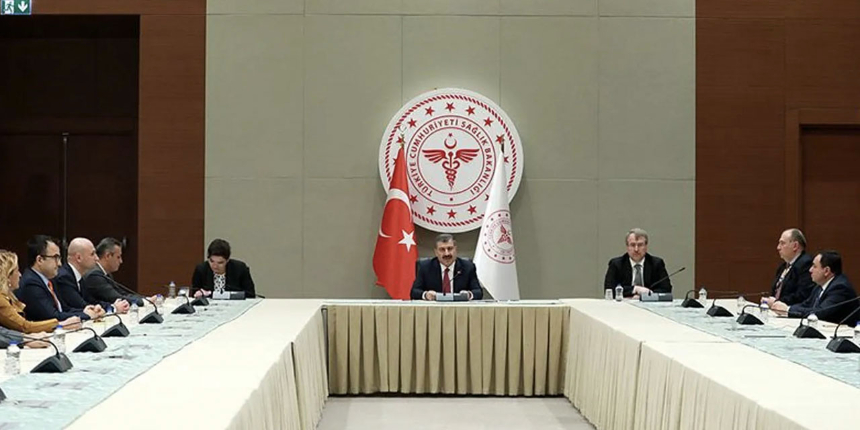 Sağlık Bakanı Koca açıkladı: Bilim Kurulu toplantısı 27 Nisan'a ertelendi
