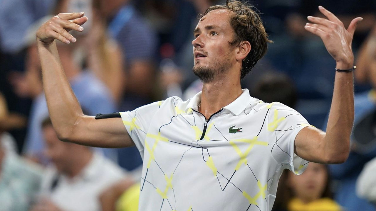 Rus sporcular Wimbledon'da da yer alamayacak: Dünya 2 numarası Medvedev turnuvanın dışında kalacak