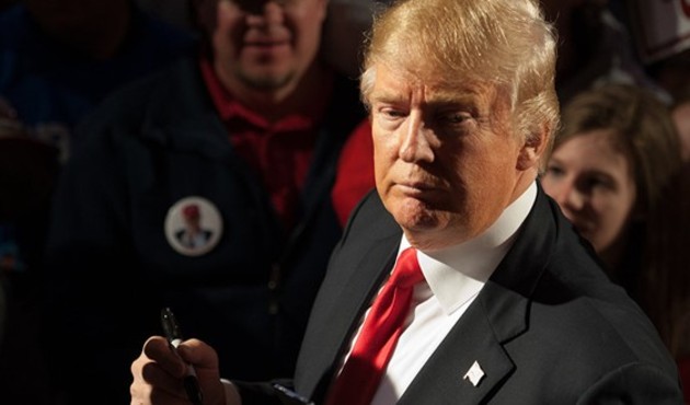 Beyaz Saray'da ayrılık kararı: Trump'ın iletişim direktörü istifa etti!