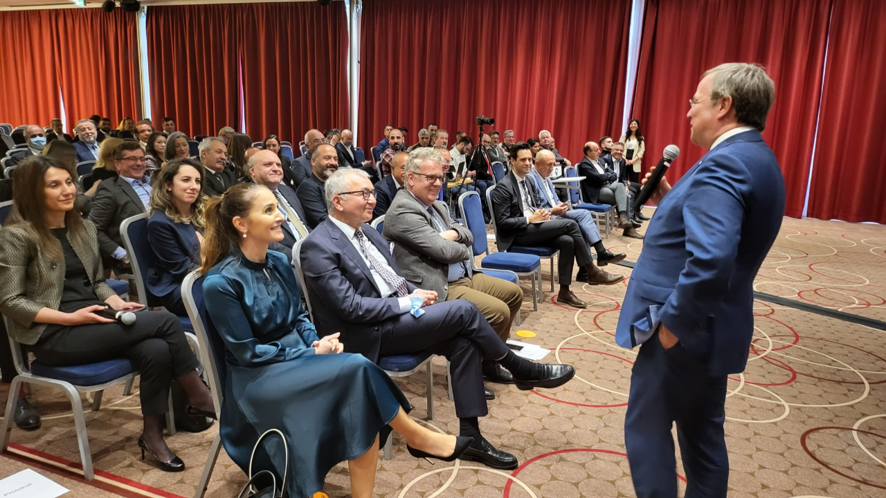Almanya Federal Meclis Üyesi Armin Laschet Türkiye'ye övgüler yağdırdı