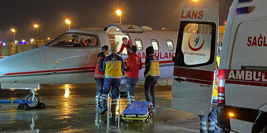 Bakanlık harekete geçti: Fas ve Mısır'daki iki Türk hasta tedavileri için ambulans uçakla Türkiye'ye getirildi!