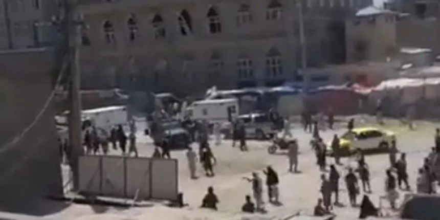 Afganistan'da camide patlama: Can kaybı ve yaralılar var
