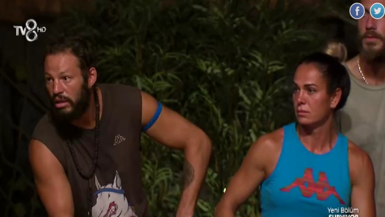 Survivor 2022'de Takımları Ayrılan Adem ve Atakan Erkeklik Kavgası Çıktı!