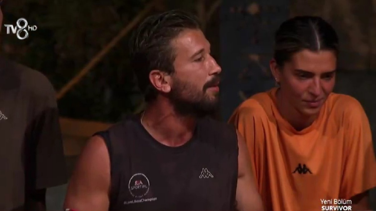 Survivor 2022'de Adem'in Dolma Çalması Pahalıya Patladı! Acun Ilıcalı Cezayı Tüm Takıma Verdi