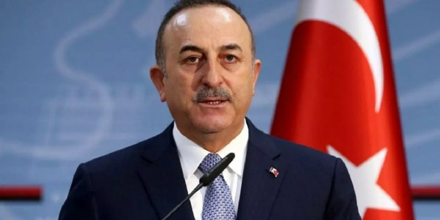 Çavuşoğlu: Rusya'nın Suriye'ye giden sivil uçaklarına hava sahamızı kapattık!