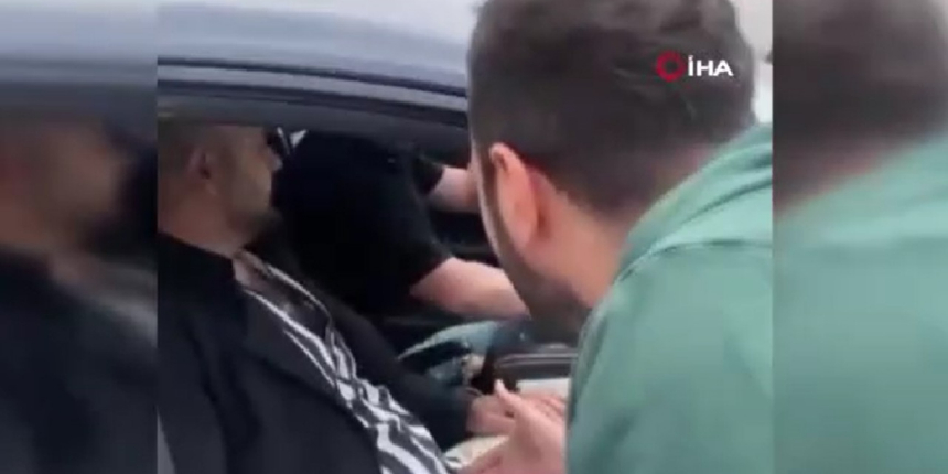 Sürücüyü darbetmişlerdi! Trafik magandaları tutuklandı