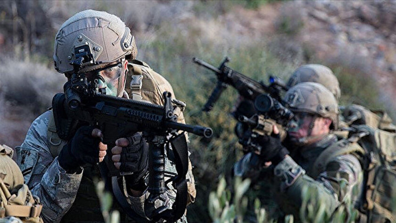 Taciz ateşi açan 7 PKK/YPG'li terörist öldürüldü