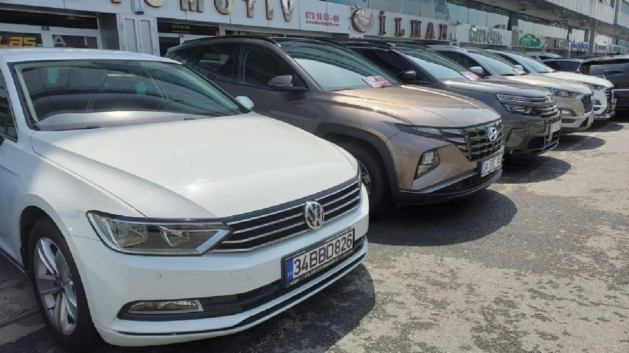 Sıfır otomobil düzenlemesi sonrası galericilerden yeni hamle: Ellerindeki yüzlerce aracı satışa çıkardılar
