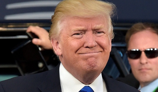 Trump sosyal medyayı salladı! Tweet atarken uyuya kalınca...