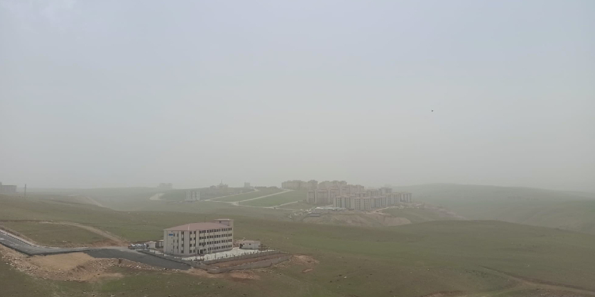 Siirt'te toz taşınımı alarmı! Ankara-Siirt seferlerini yapan uçak Batman’a indi