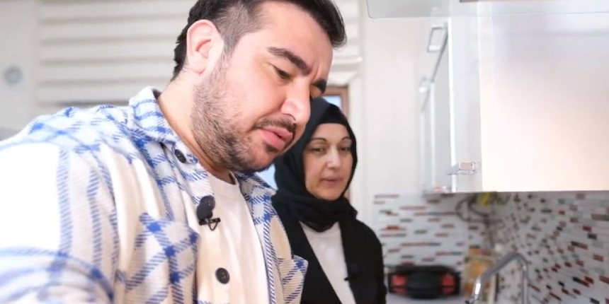 Bakan Kasapoğlu ve Türev Şef’ten yurt öğrencilerine 'Anne Yemeği' sürprizi