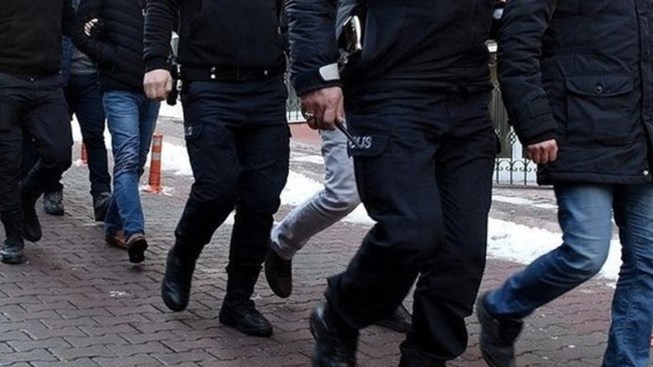 Terör örgütü PKK'nın sivil yapılmasına 8 ilde operasyon