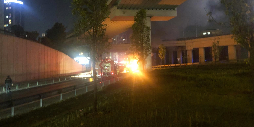 İçinde 2 aylık bebek olan araç alev topuna döndü