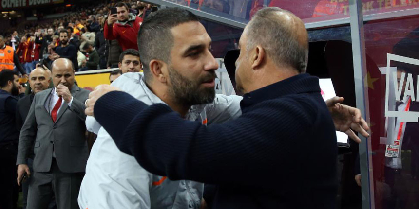 Galatasaray'ın kaptanı Arda Turan teknik direktör oluyor
