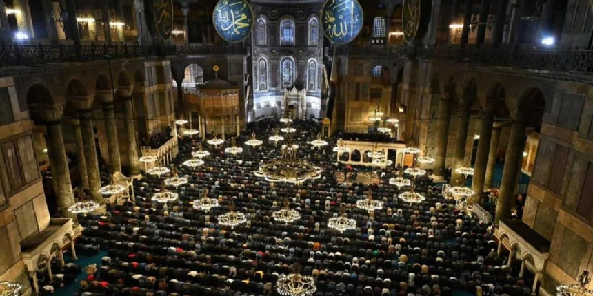 Ayasofya-i Kebir Camii Şerifi, Kadir Gecesi’nde dolup taştı