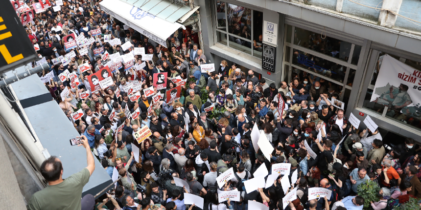 Taksim'de Gezi Davası protestosu! Çok sayıda gözaltı var