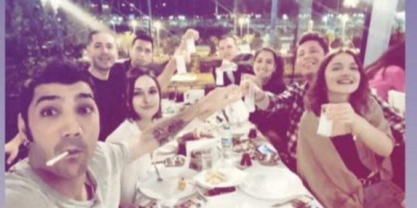 Pegasus çalışanlarından tepki çeken 'Kadir Gecesi' paylaşımı: Alkollü masada İslam inancıyla dalga geçtiler!