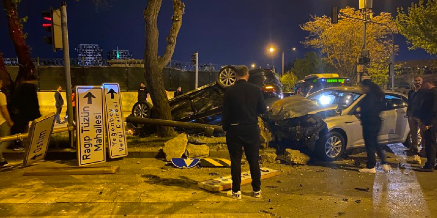 Ankara'da iki otomobil çarpıştı: 3 yaralı