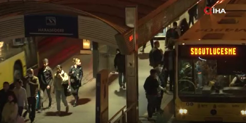 Beylikdüzü’ndeki metrobüs kazasının etkisi saatlerce sürdü, yolcular isyan etti