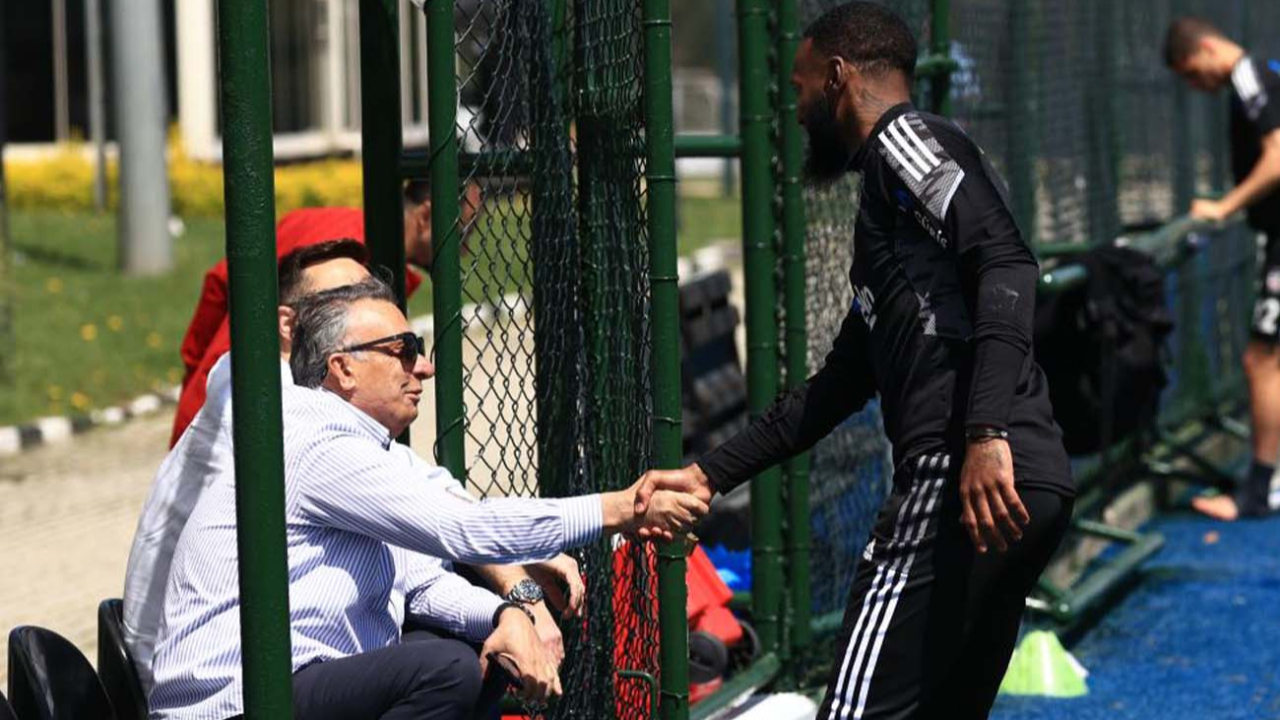Başkan Ahmet Nur Çebi, Beşiktaş idmanını izledi
