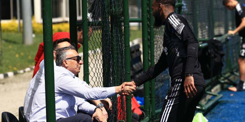 Başkan Ahmet Nur Çebi, Beşiktaş idmanını izledi