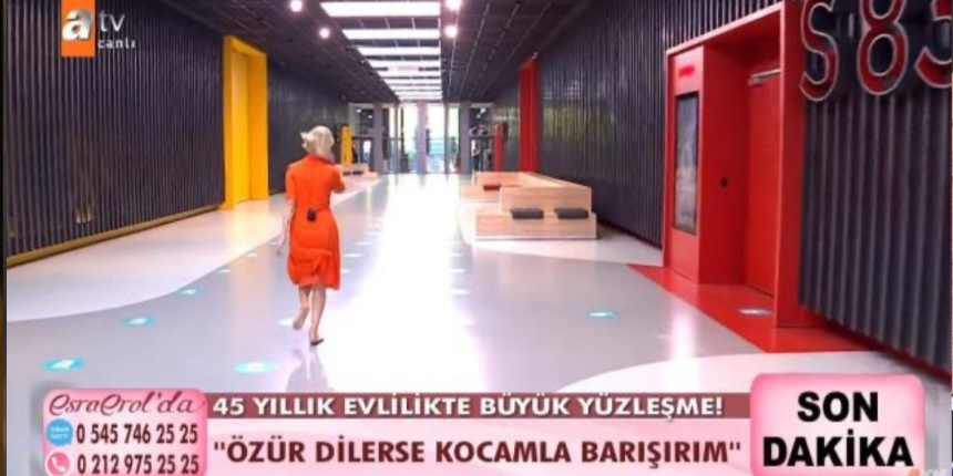 Esra Erol konuğunu ikna edemedi: Yalınayak peşinden koştu