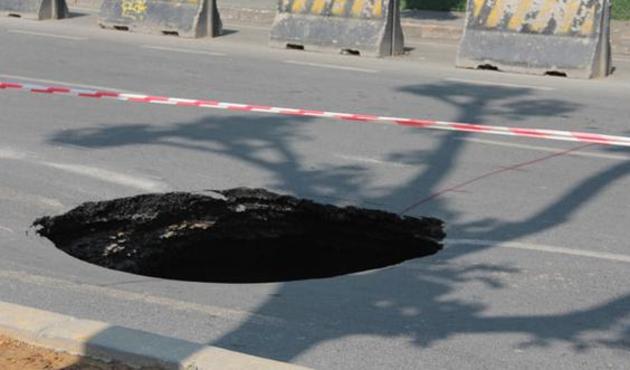 Barbaros Bulvarı 12 saat sonra trafiğe açıldı