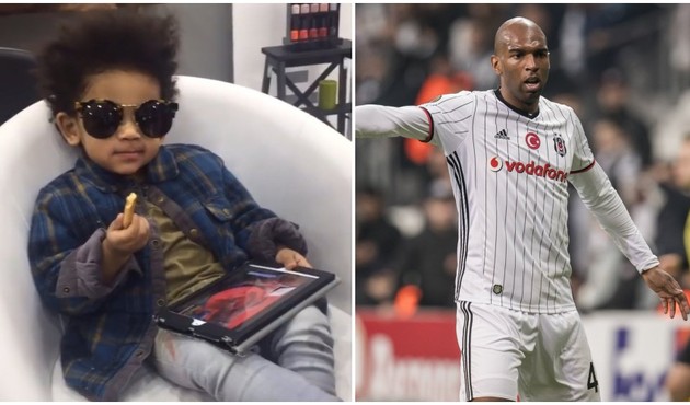 Ryan Babel Atiba'nın oğlu Noah'tan dert yandı