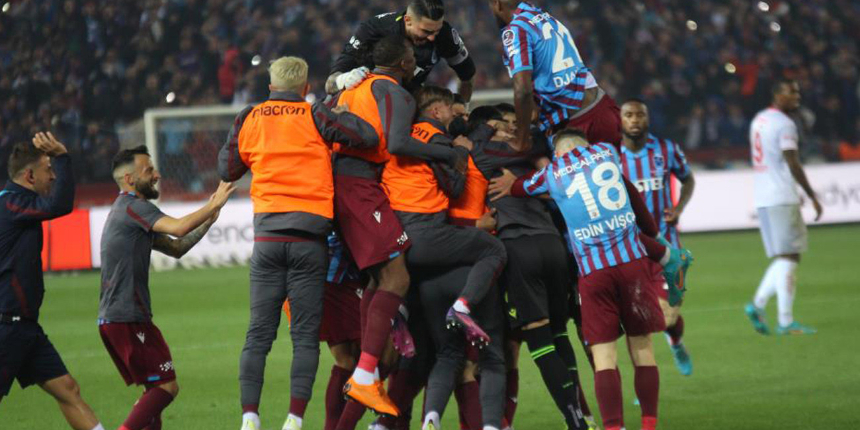 Süper Lig'de şampiyon Trabzonspor! Antalyaspor karşısında 2-2'lik sonuçla gelen tarihi zafer