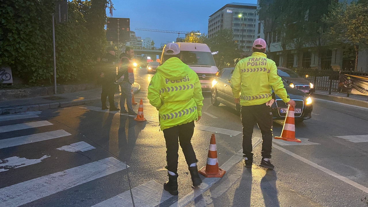 Yola çıkacaklar dikkat: İstanbul’da 1 Mayıs için bazı yollar trafiğe kapatıldı!