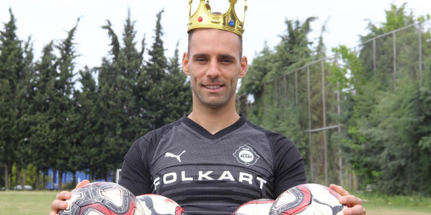 Altay, gol kralı Portekizli futbolcu Marco Paixao ile yollarını resmen ayırdı