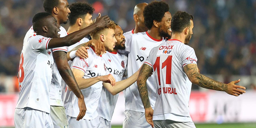 Antalyaspor, Süper Lig'de 13 maçlık yenilmezlik serisine ulaştı