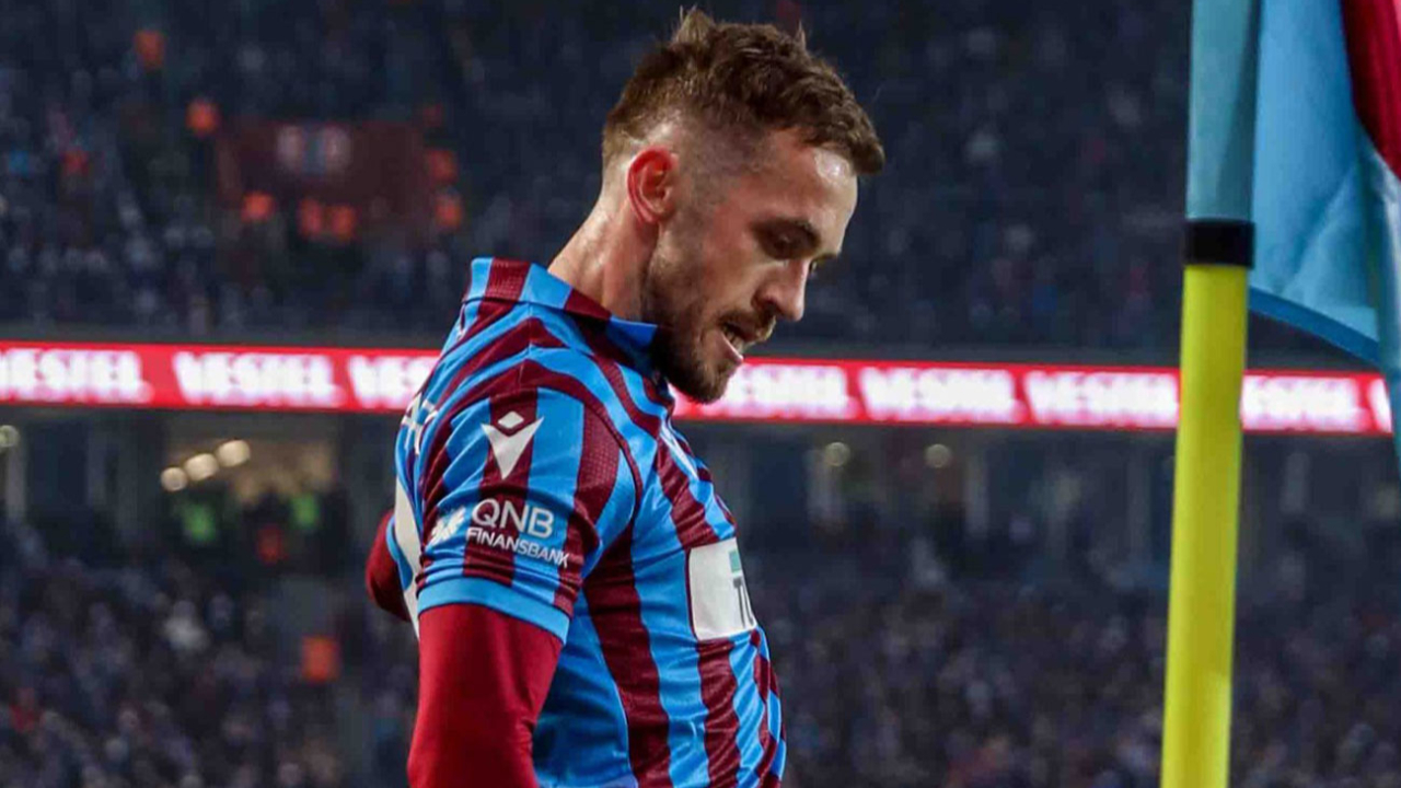 Trabzonspor'un yıldız ismi Edin Visca: Şampiyonluğu taraftarımıza armağan ediyoruz