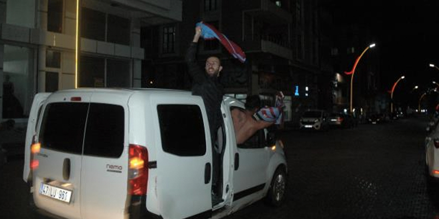 Diyarbakır'daki o köyün tamamı Trabzonspor taraftarı... Şampiyonluğu doyasıya kutladılar
