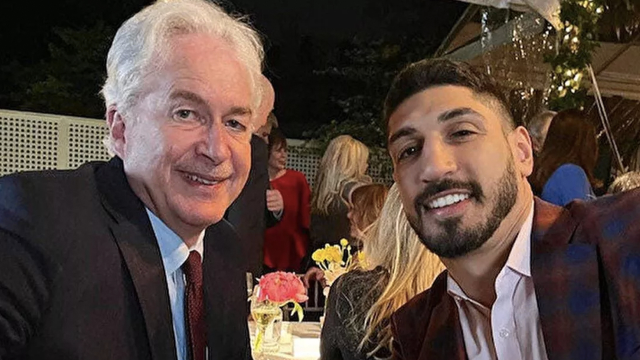 FETÖ'cü Enes Kanter, CIA Direktörü ile yan yana fotoğraf paylaştı