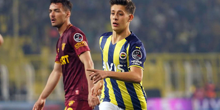 Fenerbahçe'nin genç yıldızı Arda Güler'e Bundesliga devi Borussia Dortmund talip oldu