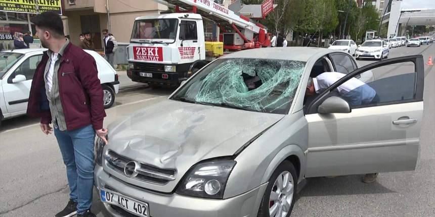 Bayramda kahreden olay: Otomobilin çarptığı çocuk hayatını kaybetti