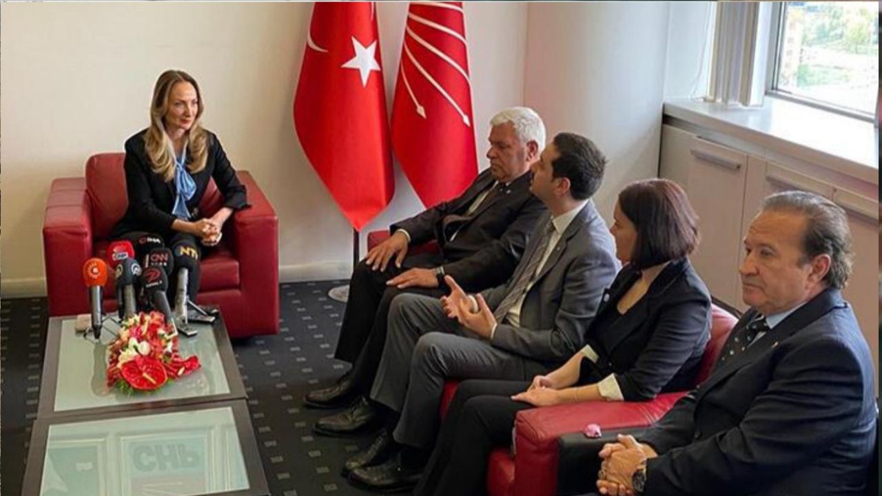 CHP heyeti DSP heyeti ile bayramlaştı