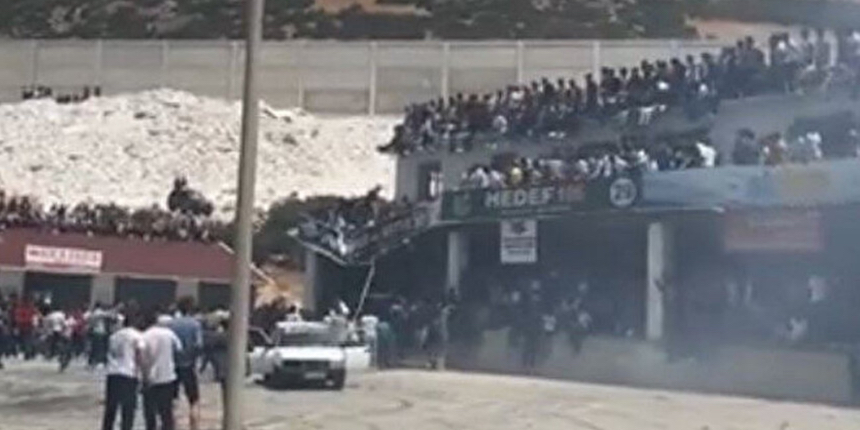 Festivalde dehşet: Balkon çöktü